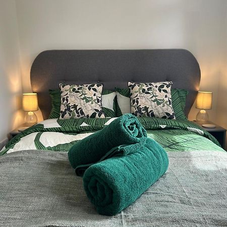 Urban Escape Entire Apartment Near Uni And Hospital Southampton Ngoại thất bức ảnh