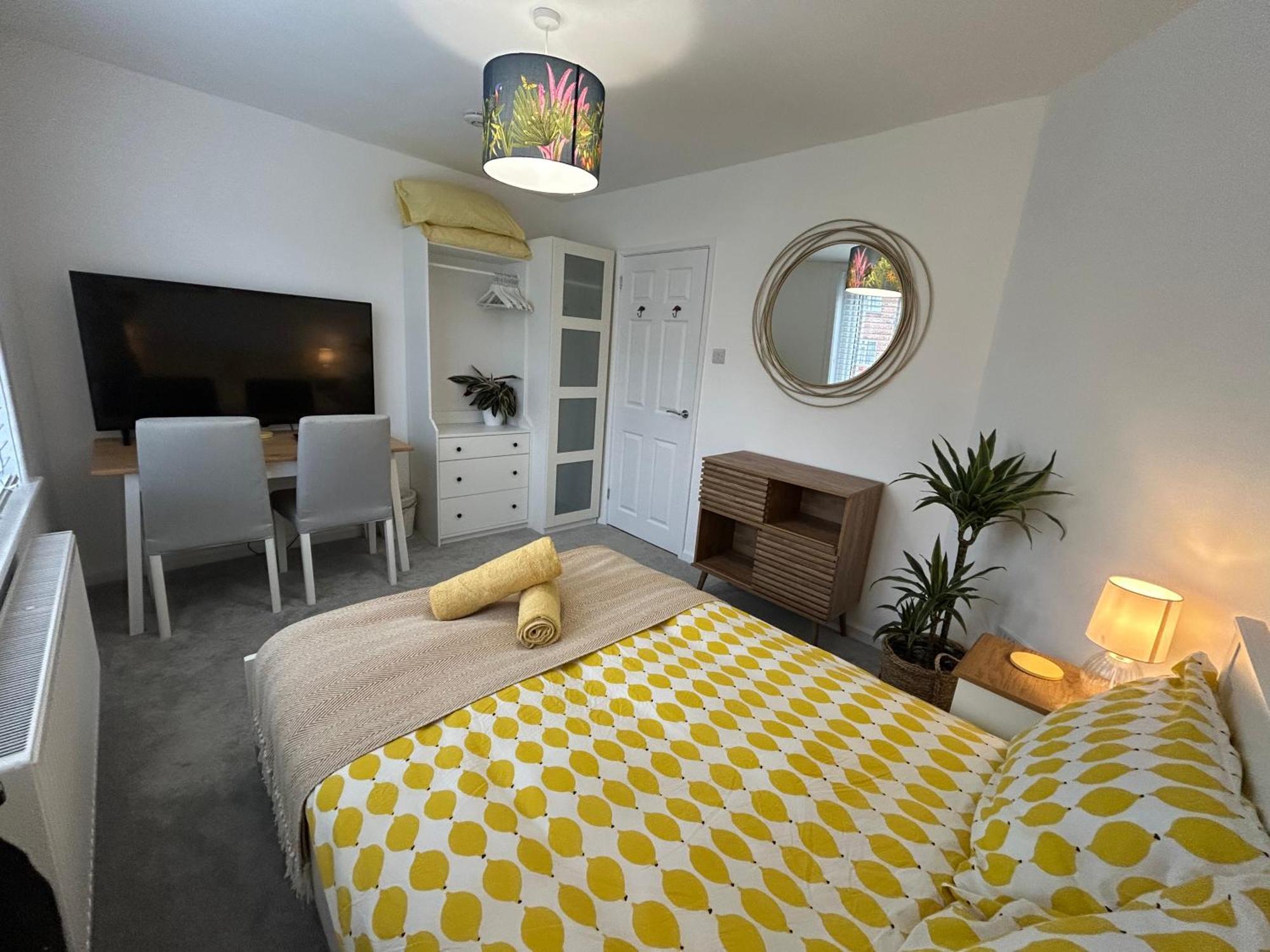 Urban Escape Entire Apartment Near Uni And Hospital Southampton Ngoại thất bức ảnh